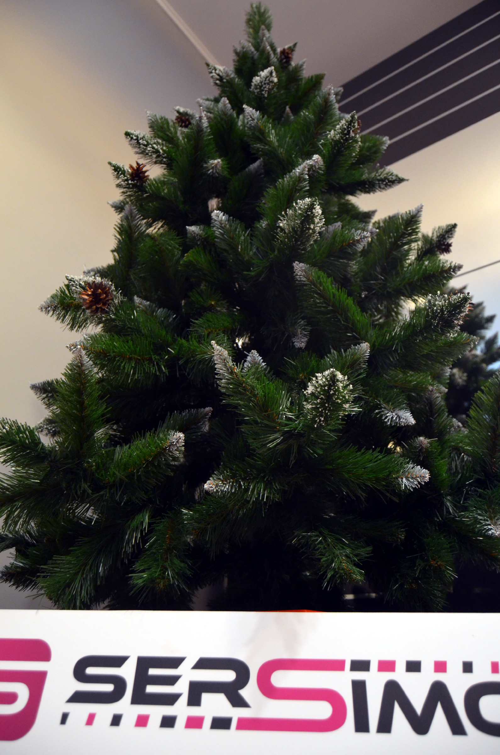 Brad artificial Christmas Deluxe by Sersimo, Islanda, cu ornamente de cristal si conuri, 180cm - Image 11