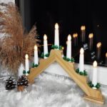 Lumanari decorative de Craciun, stand de lemn, 7 becuri tip LED, culoare maro