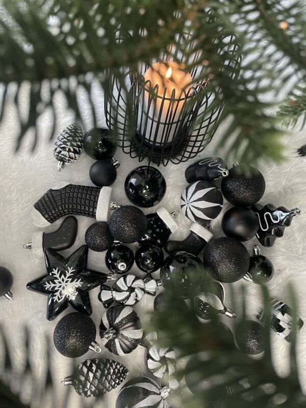 Set globuri si decoratiuni de Craciun, 77 piese, diverse dimensiuni, negru - Image 19