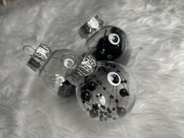 Set globuri de Craciun Inedit, 24 bucati, 5cm, transparente cu interior negru - Image 17