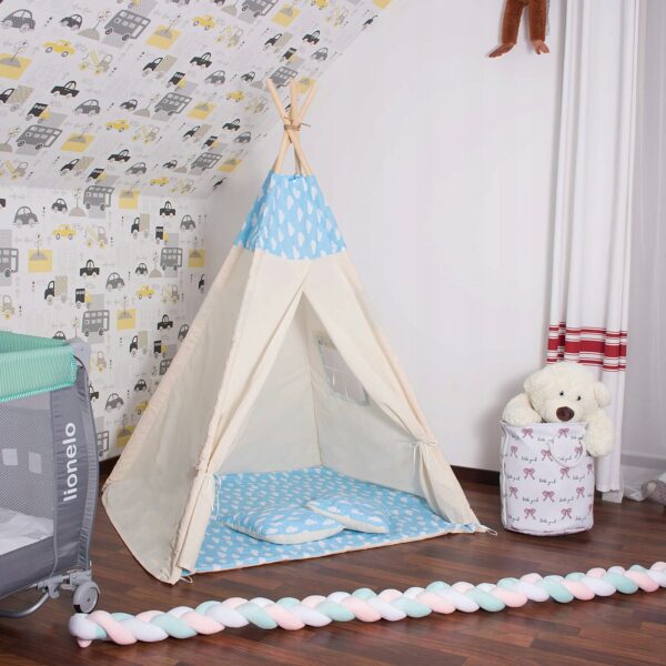 Cort copii Sersimo stil indian Teepee Tent cu fereastra, covoras gros si 2 perne, alb albastru deschis cu norisori - Image 7