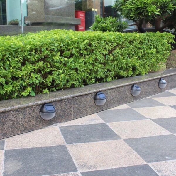 Lampa solara LED de perete, IP44 pentru exterior, autonomie 12 ore, neagra - Image 7