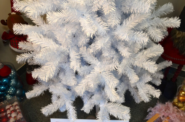 Brad artificial Christmas Deluxe by Sersimo, Alaska, 220cm - Image 2