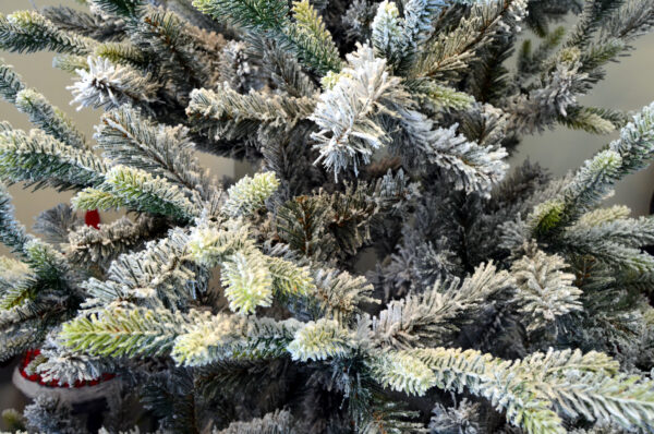 Mesterséges karácsonyfa Christmas Deluxe by Sersimo, Frost, vegyes 2D és 3D tűkkel, 220 cm - Image 5