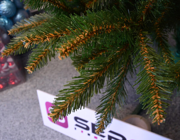 Brad artificial Christmas Deluxe by Sersimo, Nature, 180cm - Image 12