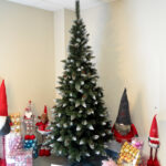 Brad artificial Christmas Deluxe by Sersimo, Danemark, nins cu conuri, 250cm