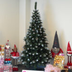 Brad artificial Christmas Deluxe by Sersimo, Danemark, nins cu conuri, 220cm