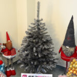 Brad artificial Christmas Deluxe by Sersimo, Silver, argintiu lucios, 150cm