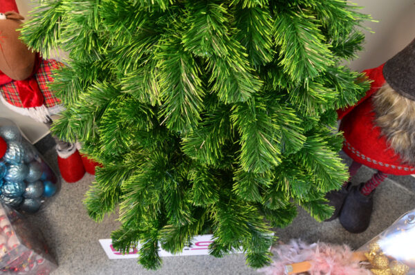 Brad artificial Christmas Deluxe by Sersimo, Duo, doua nuante verde, 150cm - Image 10