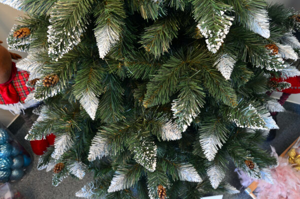 Brad artificial Christmas Deluxe by Sersimo, Danemark, nins cu conuri, 250cm - Image 7