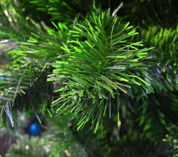 Brad artificial Christmas Deluxe by Sersimo, Duo, doua nuante verde, 150cm - Image 2