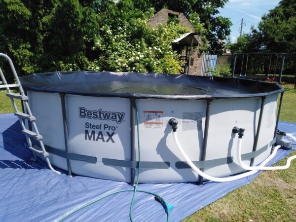 Piscina cadru metalic Bestway, 549x122cm, 23.000 litri, cu pompa de filtrare, scara si prelata - Image 11