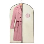 Husa transport haine, pe umeras, impermeabila cu fereastra, crem, 60x100 cm