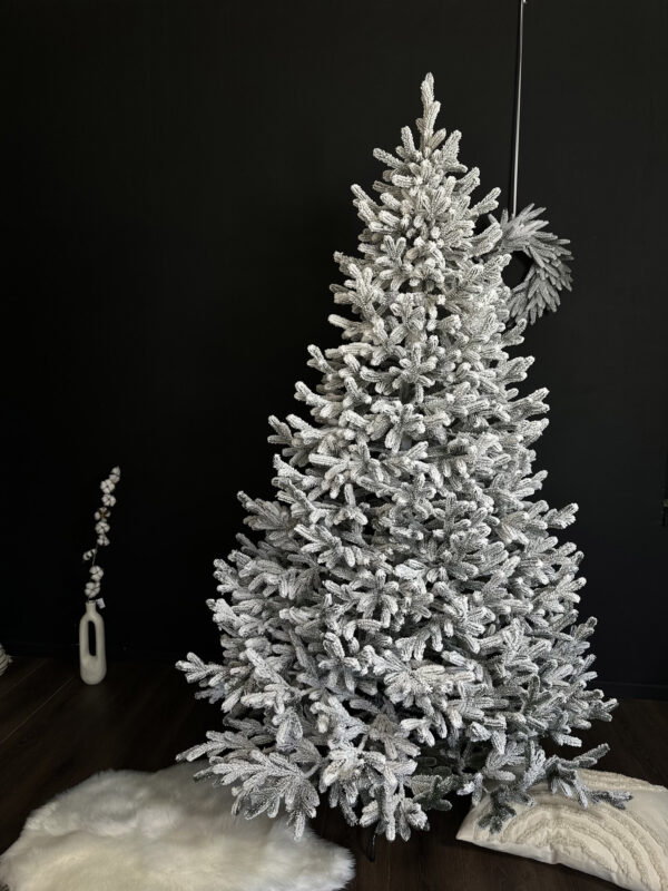 Műfenyő Christmas Deluxe by Sersimo, Viena havas, 3D, 210 cm - Image 2