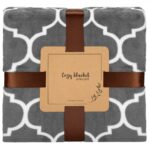 Bolyhos takaró 2 személyes, 200x220cm, marokkói lóhere mintával, sötétszürke