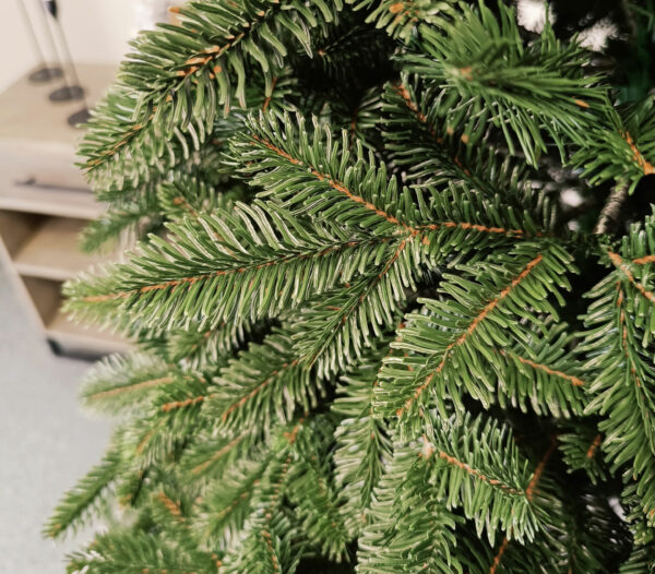 Mesterséges karácsonyfa Christmas Deluxe by Sersimo, Canada zöld, 3D, 180 cm - Image 5
