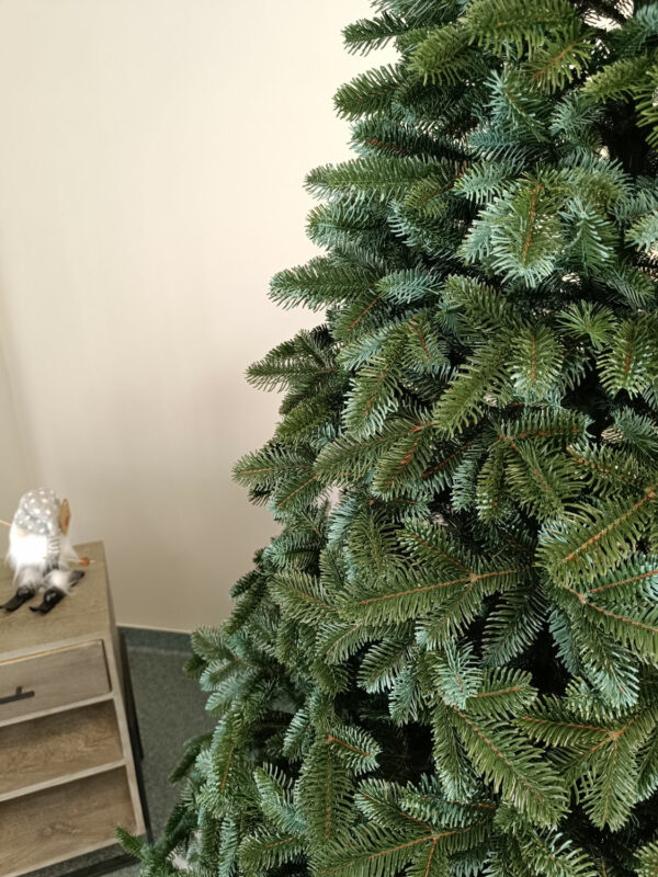 Műfenyő Christmas Deluxe by Sersimo, Canada ezüst, 3D, 210cm - Image 19