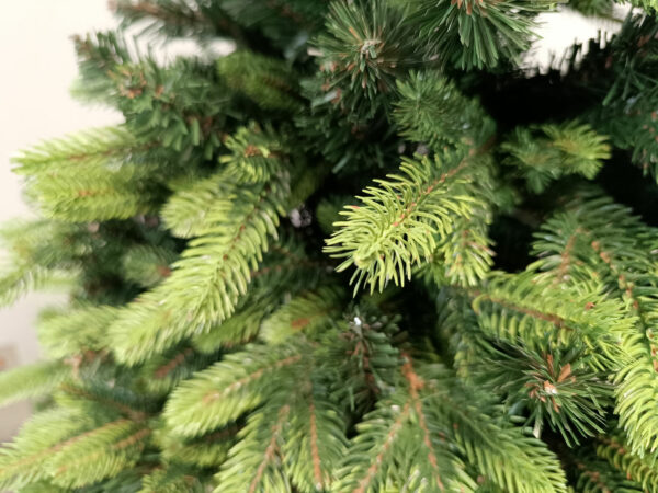 Műfenyő Christmas Deluxe by Sersimo, Carpati zöld csúcsú, 2D+3D, 210 cm - Image 8