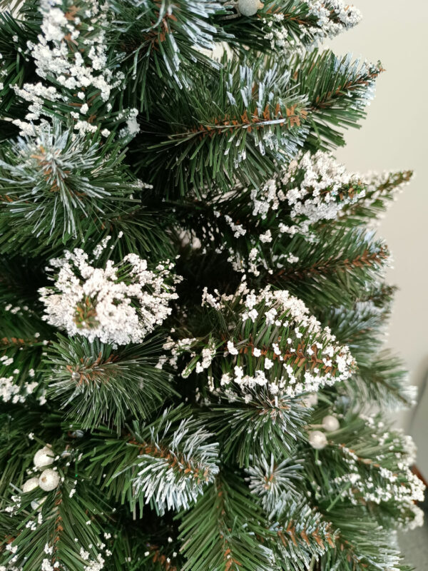 RESIGILAT: Brad artificial Christmas Deluxe by Sersimo, Crystal nins cu merisoare, 2D, 180cm - Image 16