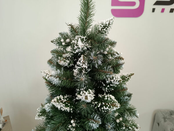 RESIGILAT: Brad artificial Christmas Deluxe by Sersimo, Crystal nins cu merisoare, 2D, 180cm - Image 11