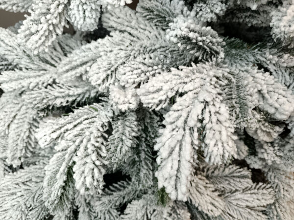 Műfenyő Christmas Deluxe by Sersimo, Kovalivska havas, 3D, 250 cm - Image 5