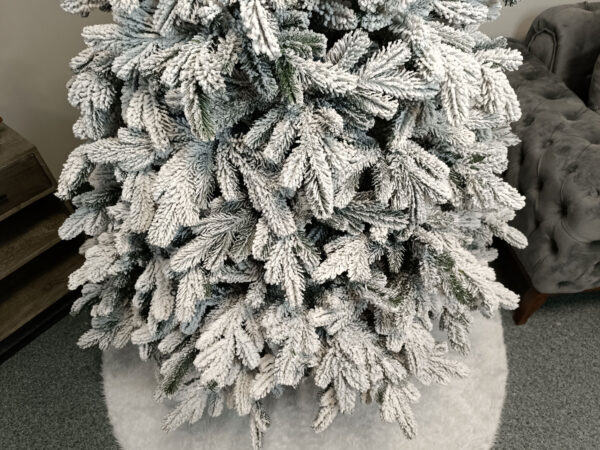 Műfenyő Christmas Deluxe by Sersimo, Kovalivska havas, 3D, 250 cm - Image 15