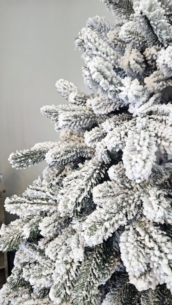 Mesterséges karácsonyfa Christmas Deluxe by Sersimo, Kovalivska havas, 3D, 180 cm - Image 3