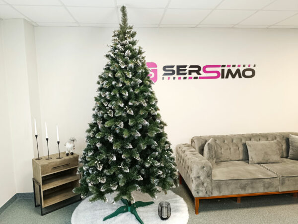 Műfenyő Christmas Deluxe by Sersimo, Crystal havas, fehér bogyókkal, 2D, 250 cm - Image 10