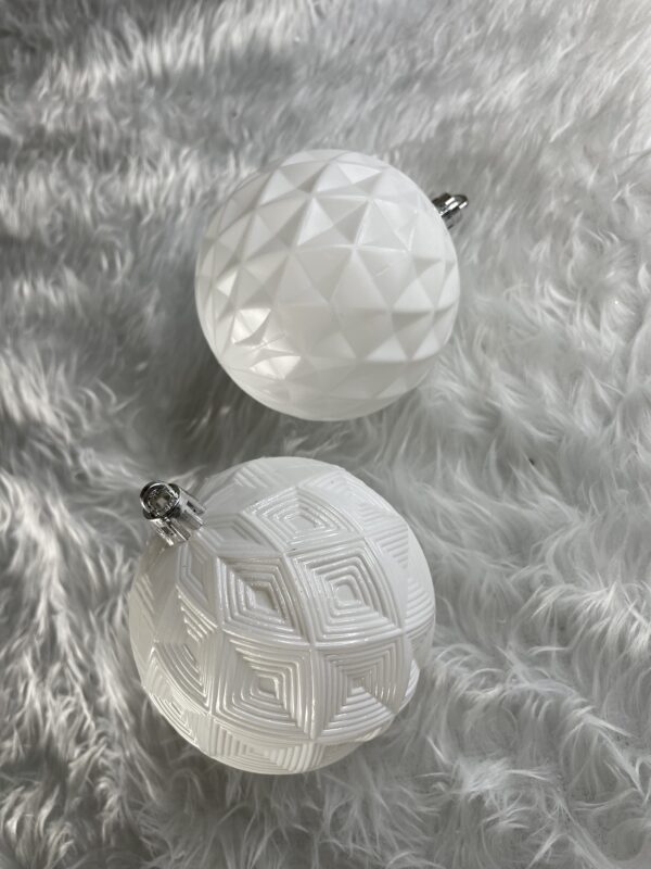 Set globuri de Craciun, 30 bucati, 8cm, 6 modele, alb - Image 25