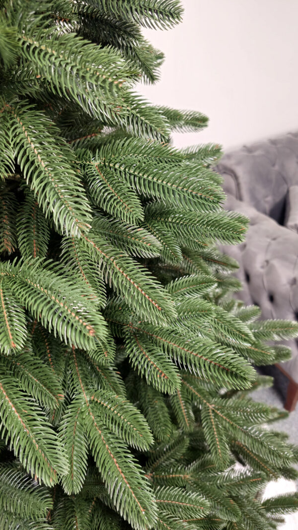 Műkarácsonyfa Christmas Deluxe by Sersimo, Laponia Select, teljes 3D, 230 cm - Image 7