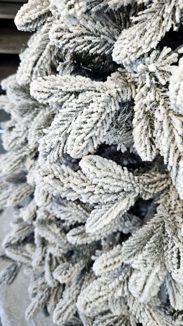 Műfenyő Christmas Deluxe by Sersimo, Global havas, 2D+3D mix, 210 cm - Image 16