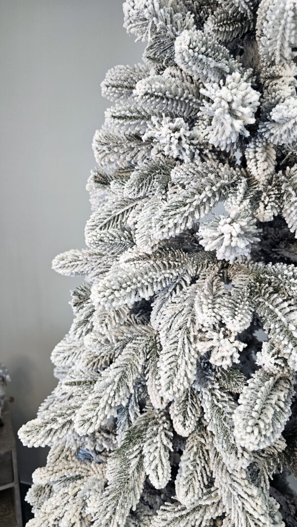 Műfenyő Christmas Deluxe by Sersimo, Global havas, 2D+3D mix, 210 cm - Image 19
