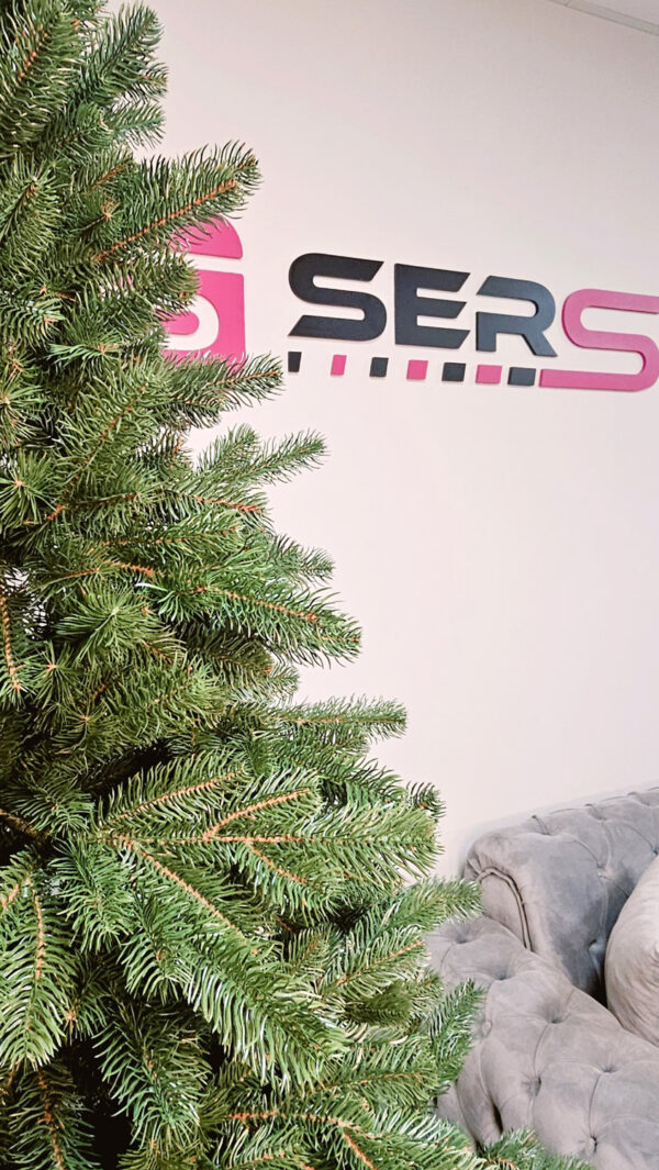 Mesterséges karácsonyfa – Christmas Deluxe by Sersimo, Kovalivka Select, teljesen 3D, 230 cm - Image 8