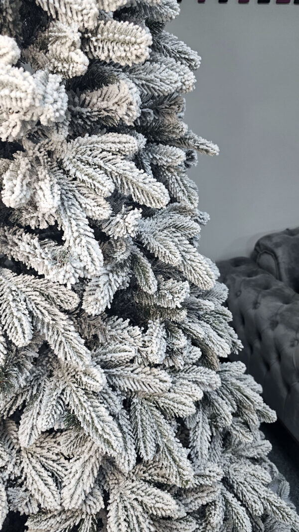 Műfenyő Christmas Deluxe by Sersimo, Global havas, 2D+3D mix, 230 cm - Image 3