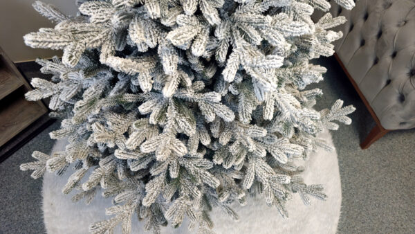 Mesterséges karácsonyfa Christmas Deluxe by Sersimo, Viena Select havas, teljesen 3D, 180 cm - Image 15