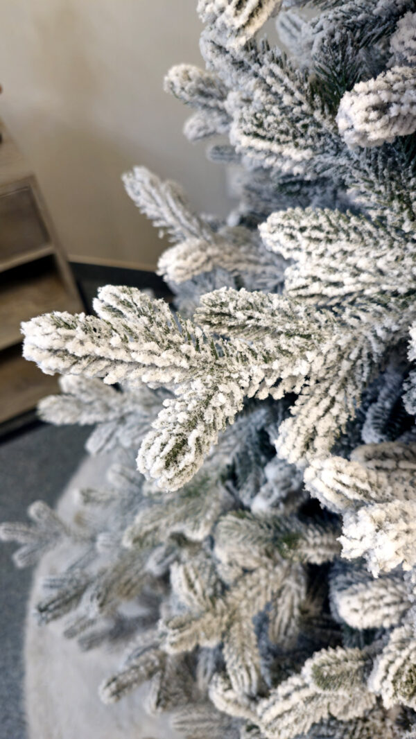 Mesterséges karácsonyfa Christmas Deluxe by Sersimo, Viena Select havas, teljesen 3D, 180 cm - Image 14