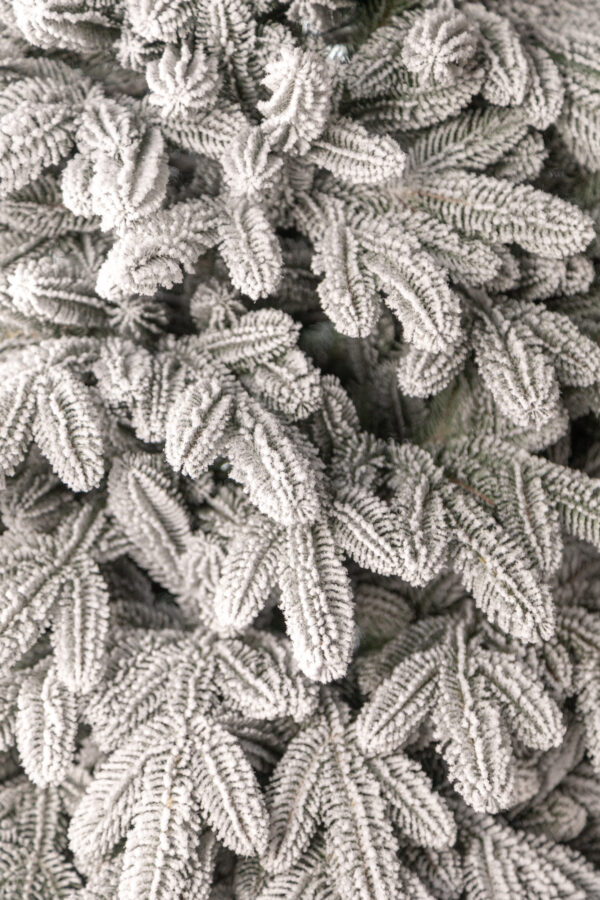 Mesterséges karácsonyfa Christmas Deluxe by Sersimo, Laponia Select havas kivitel, teljesen 3D, 210 cm - Image 14