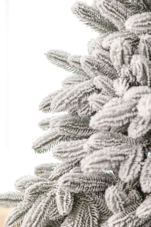 Mesterséges karácsonyfa Christmas Deluxe by Sersimo, Laponia Select havas kivitel, teljesen 3D, 210 cm - Image 19