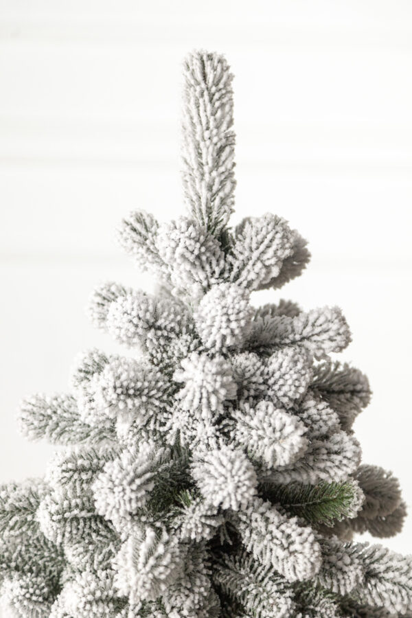 Műkarácsonyfa Christmas Deluxe by Sersimo, Kovalivka Select havas, teljesen 3D, 230 cm - Image 24