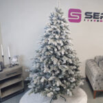 Műkarácsonyfa Christmas Deluxe by Sersimo, Kovalivka Select havas, teljesen 3D, 230 cm