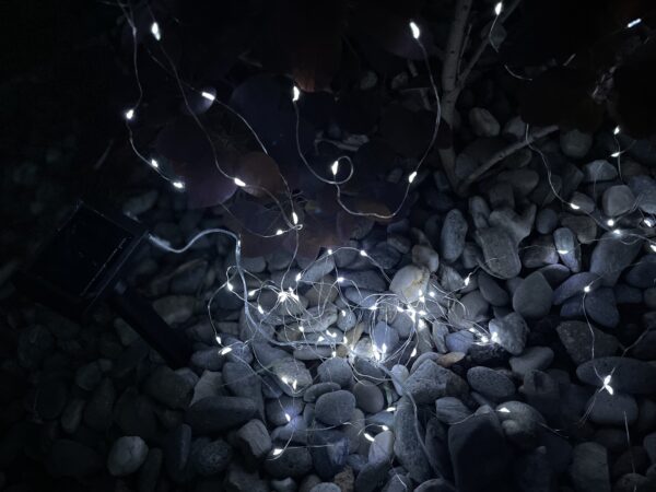 Lineáris fényfüzér, 100 LED, 990 cm, napelemes töltés, hideg fehér - Image 8