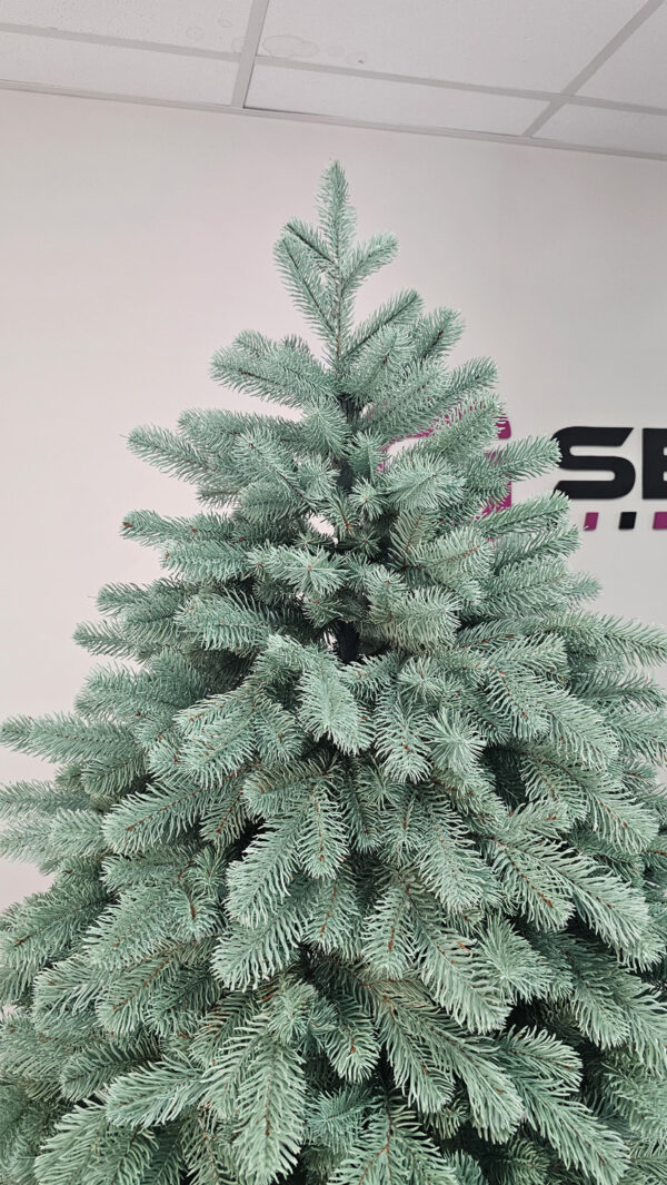 Műkarácsonyfa Christmas Deluxe by Sersimo, Kovalivska ezüst, 3D, 210 cm - Image 16