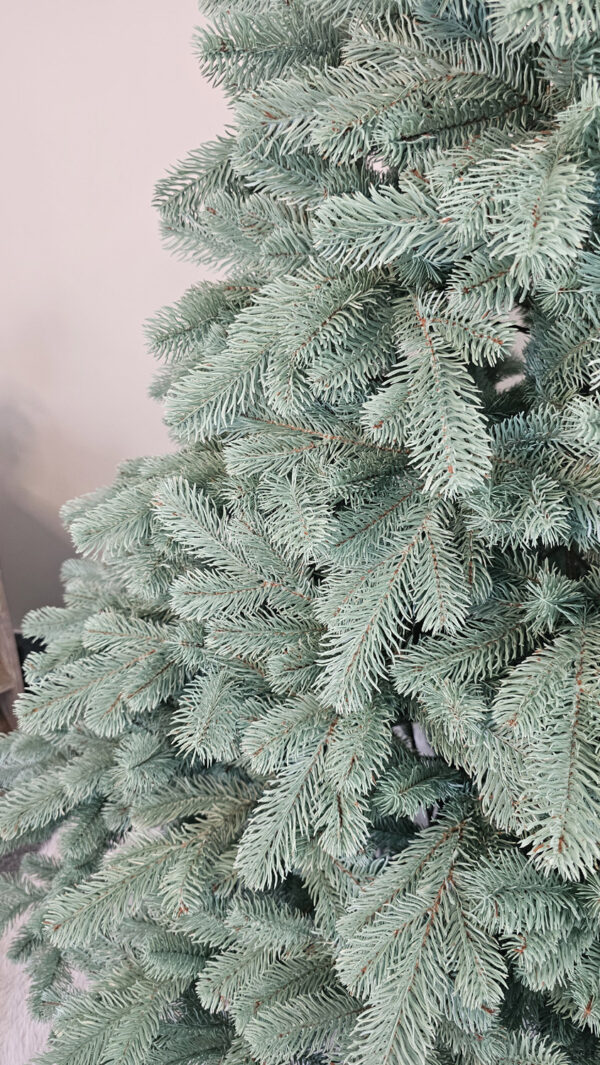 Műkarácsonyfa Christmas Deluxe by Sersimo, Kovalivska ezüst, 3D, 210 cm - Image 4