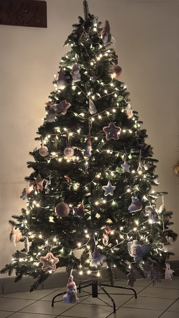 Image #1 from Simona