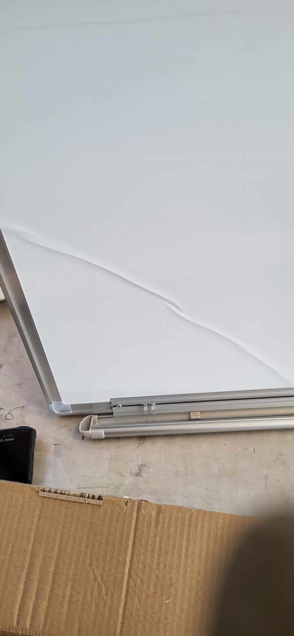 ÚJRACSOMAGOLT TERMÉK: Mágneses flipchart talpas, görgős mobil, állítható magasságú, 70x100cm, fehér - Image 2