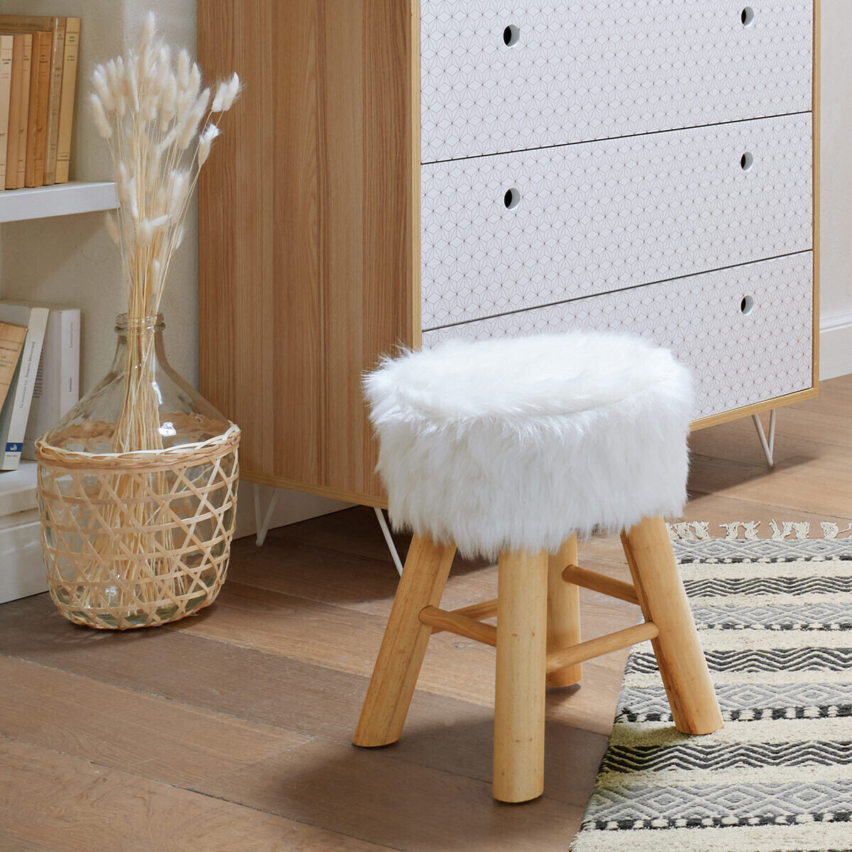 Atmosphera Oslo taburet szőrmehatású bevonattal, 42 cm, fehér - Image 3