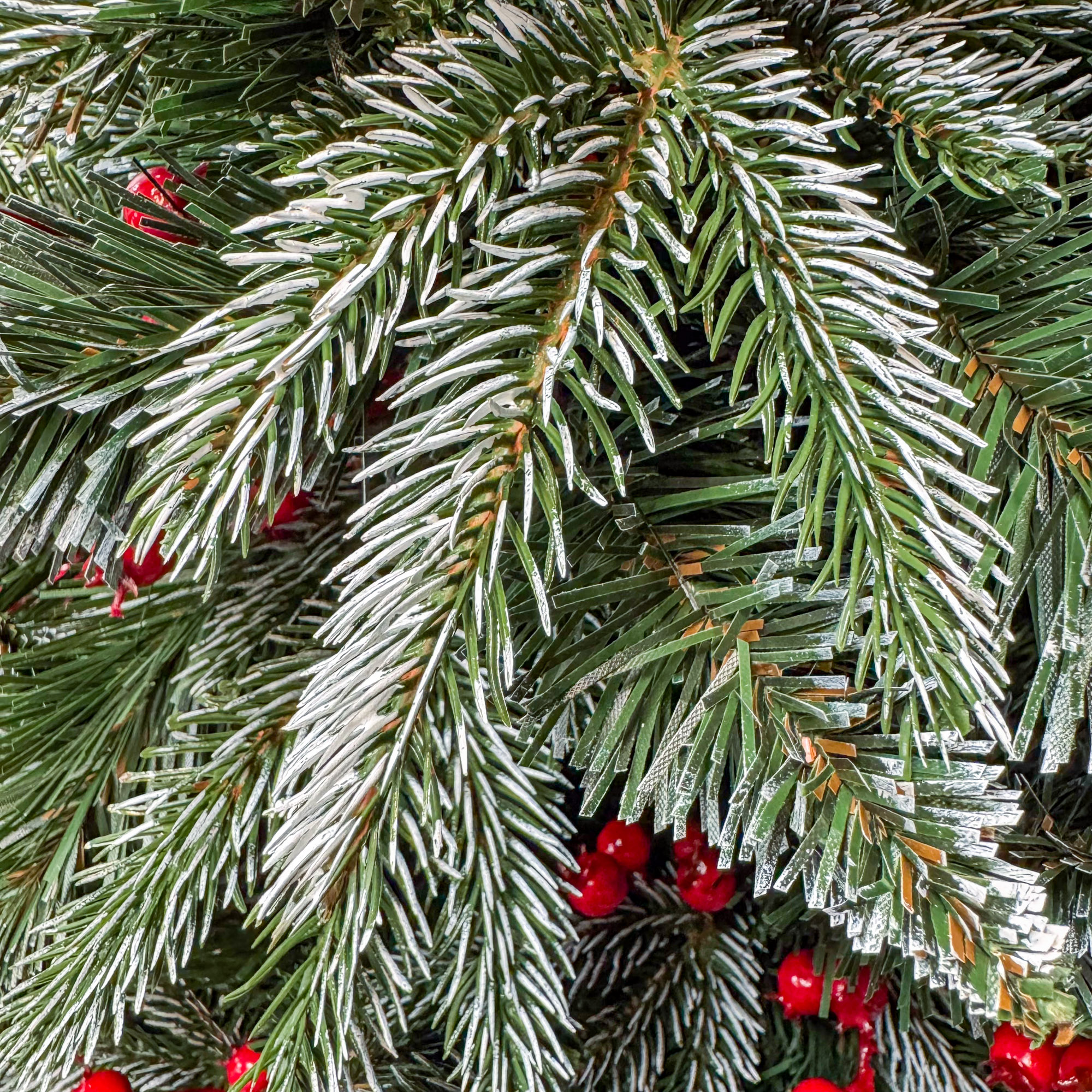 Sersimo Miahelene Elite mesterséges karácsonyfa, zöld havas, bogyókkal, 2D+3D mix, 220 cm - Image 6