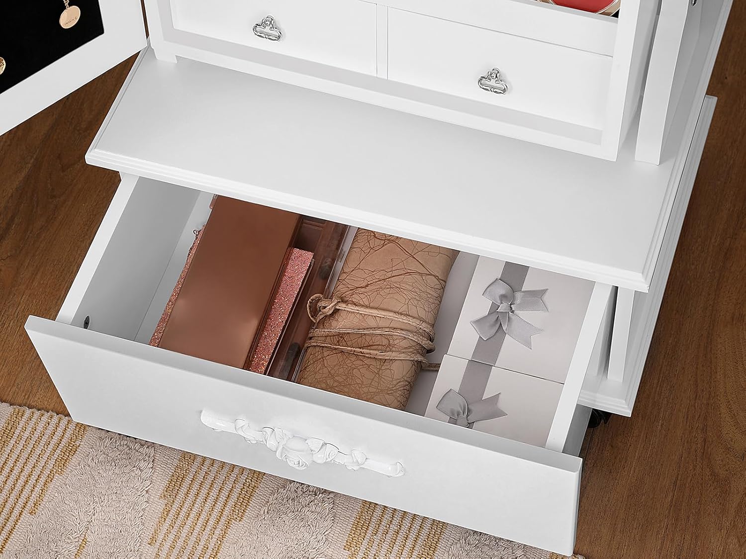 SONGMICS Allo tukor ekszertarolo szekrennyel, LED vilagitassal es kerekekkel, kulccsal zarhato, 35x45x156 cm, feher - Image 3