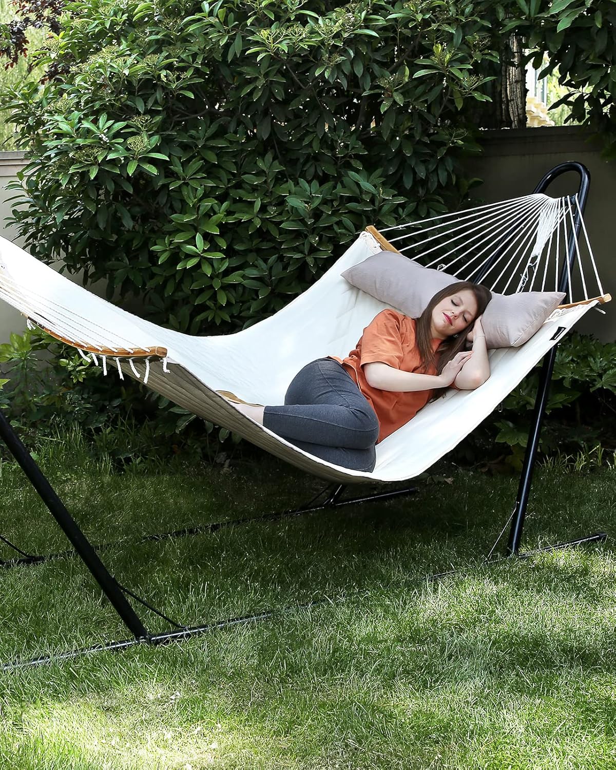 SONGMICS Kétszemélyes függőágy ívelt bambusz merevítőrudakkal, párnával, legfeljebb 225 kg teherbírással, 200 × 140 cm, krémszínű - Image 8
