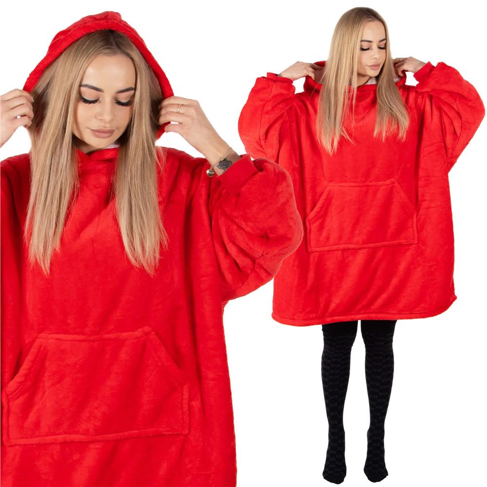 Piros, puha fleece anyagból készült, kapucnis és nagy zsebbel ellátott, oversize takaró-hanorak.
